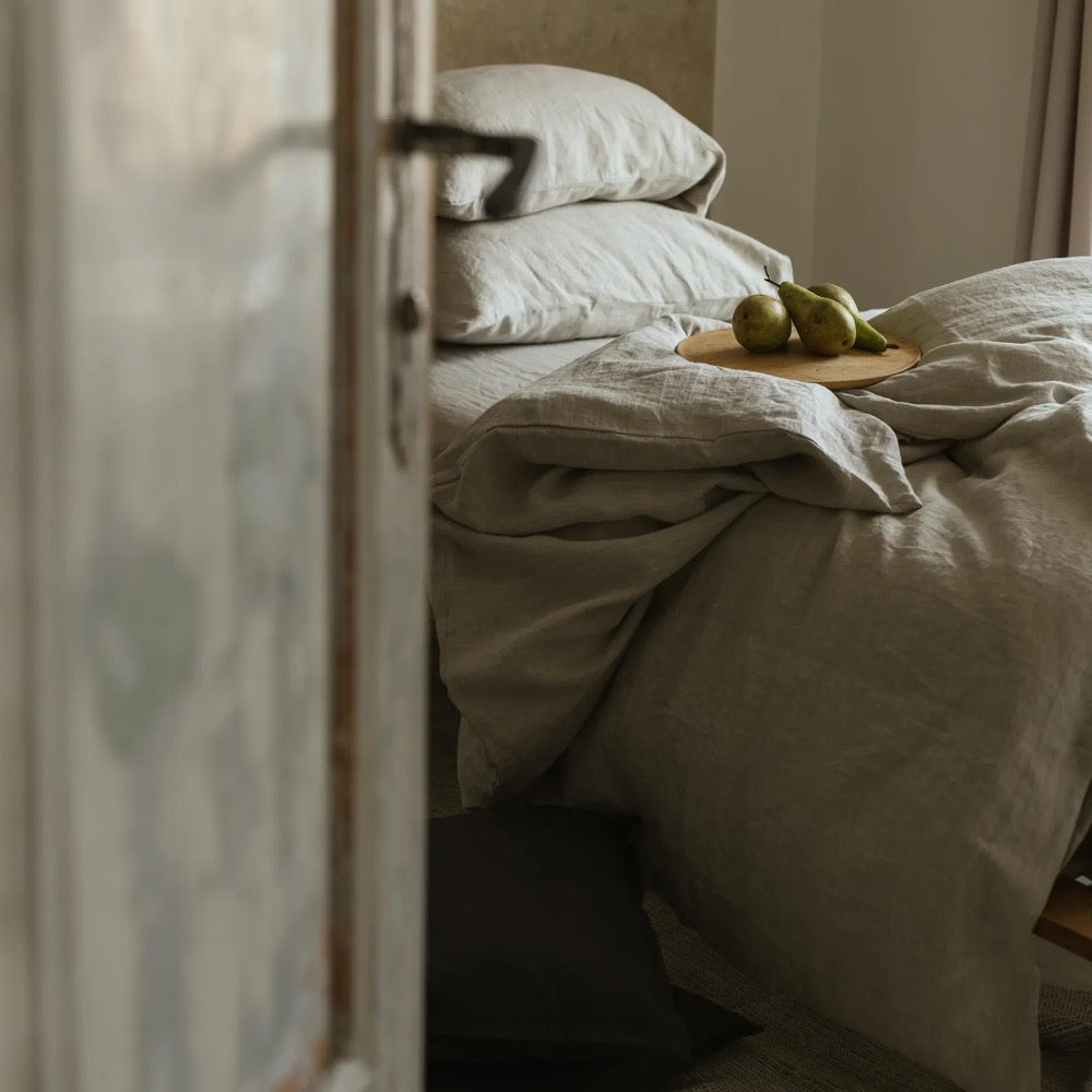 100% natural linen pillowcase, envelope closure linen pillow cover in 20x20, 26x26, 16x16 and other custom sizes, bed linen, cushion case